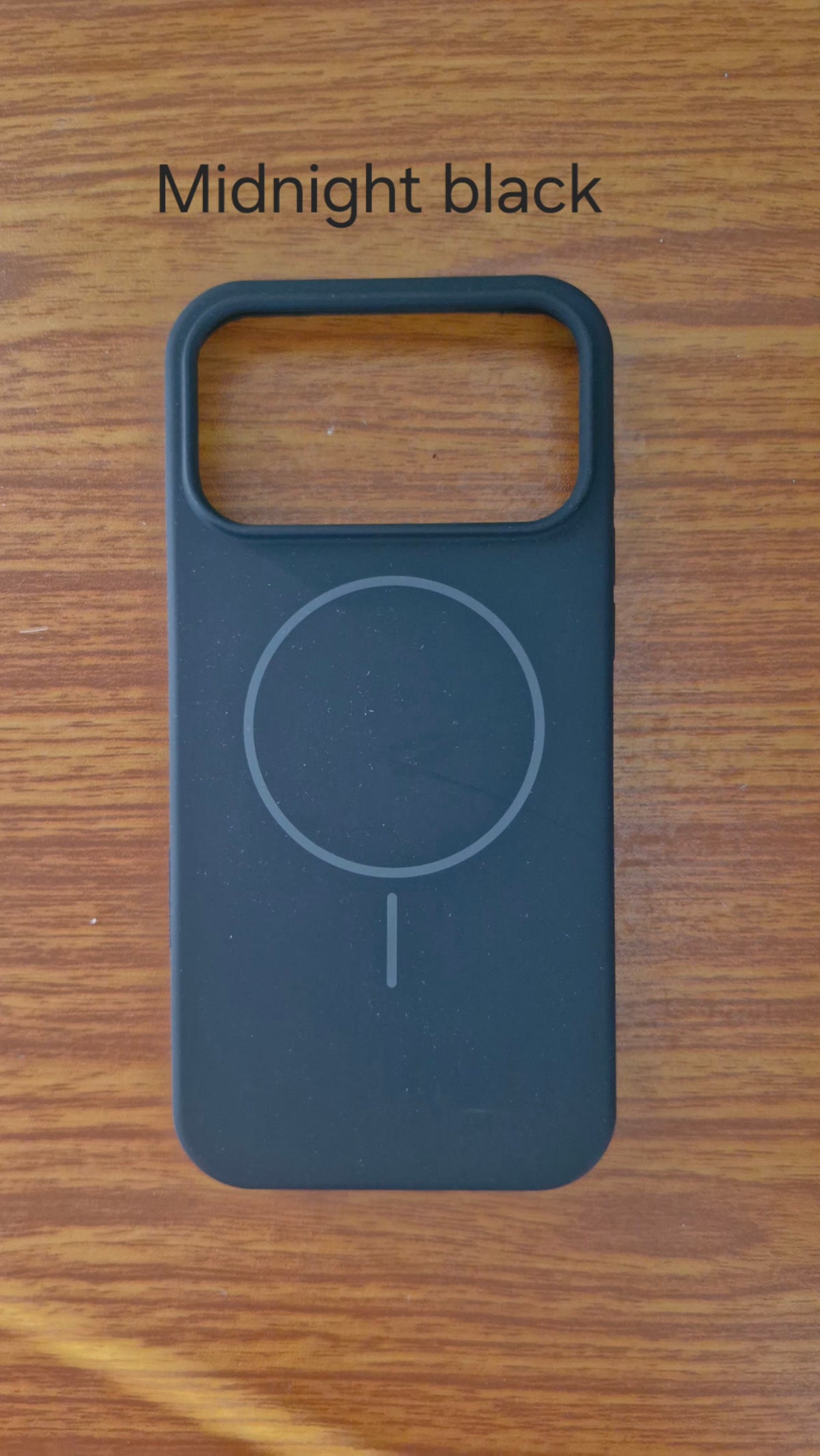 Silicon case with magsafe